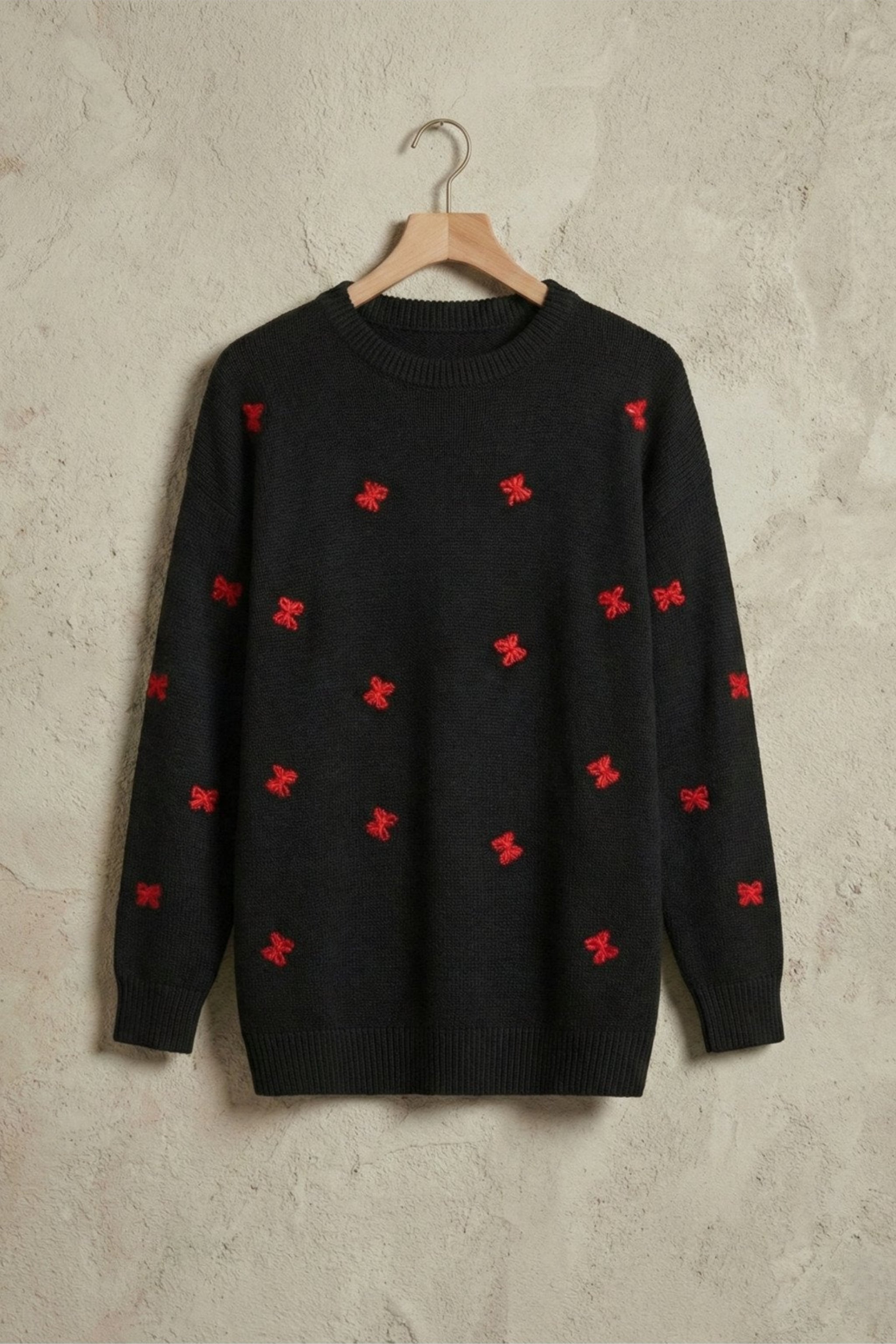 Kırmızı Fiyonk Motifli Siyah Oversize Triko Tunik Kazak | QUEENDA