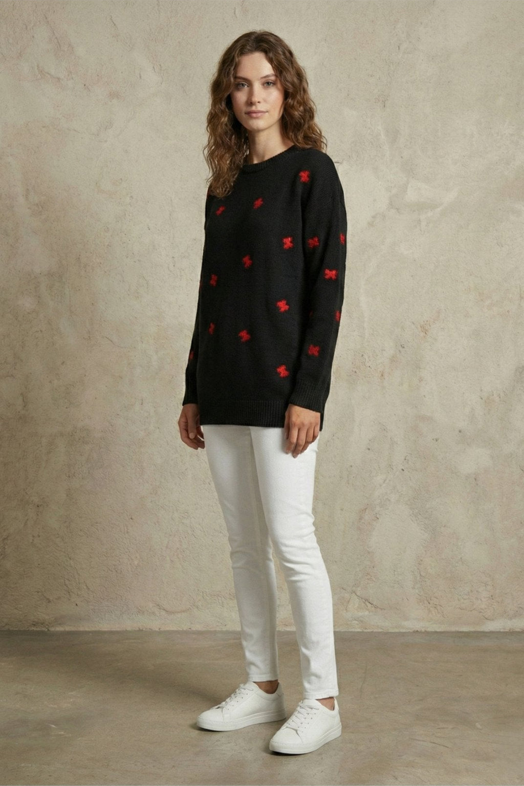 Kırmızı Fiyonk Motifli Siyah Oversize Triko Tunik Kazak | QUEENDA