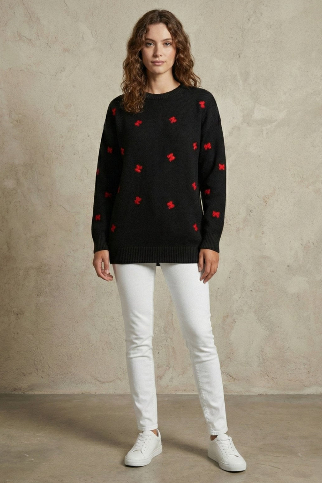 Kırmızı Fiyonk Motifli Siyah Oversize Triko Tunik Kazak | QUEENDA