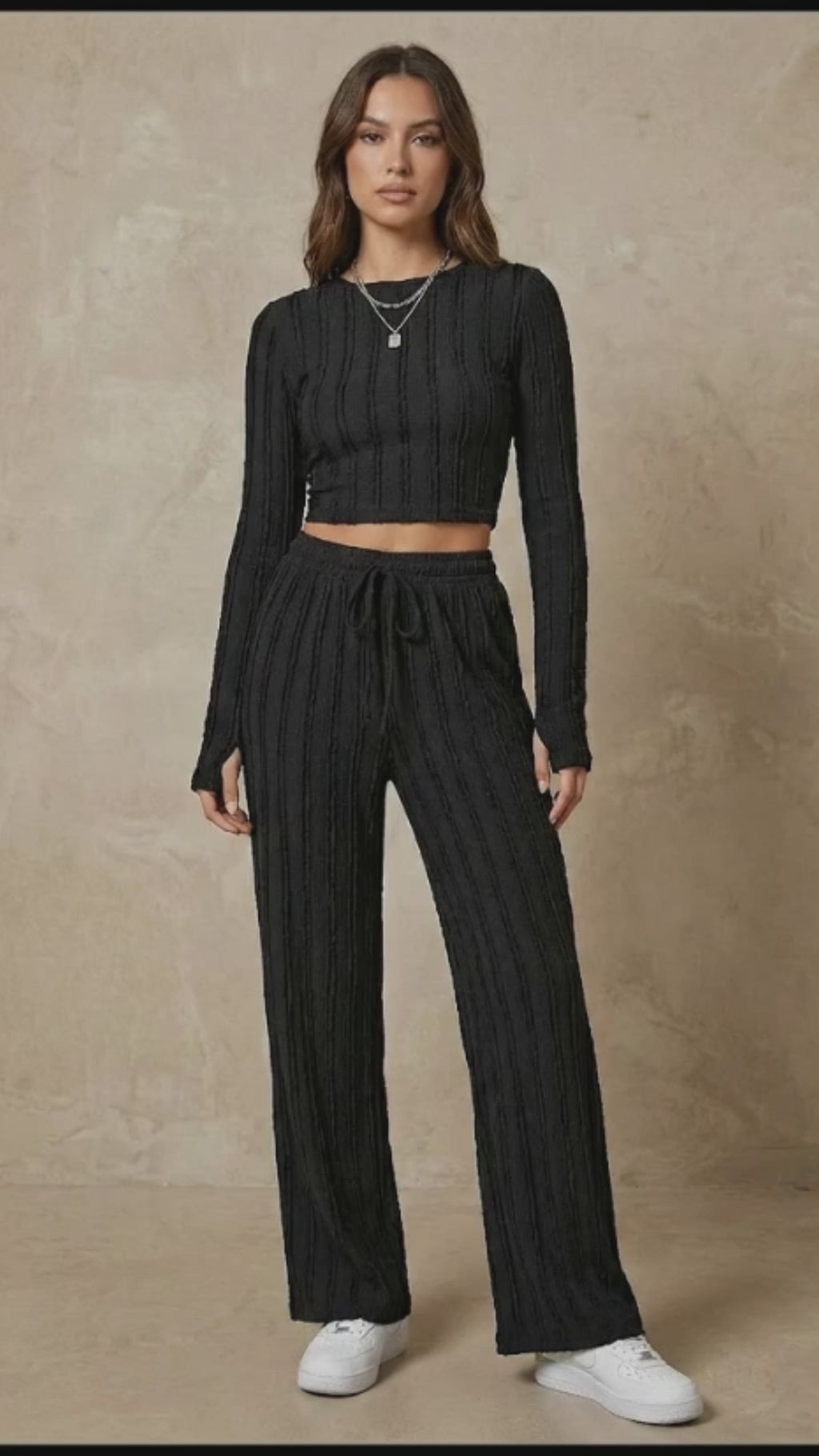 Kadın Fitilli Uzun Kollu Parmak Geçmeli Crop Üst & Geniş Paça Pantolon Takım | QUEENDA