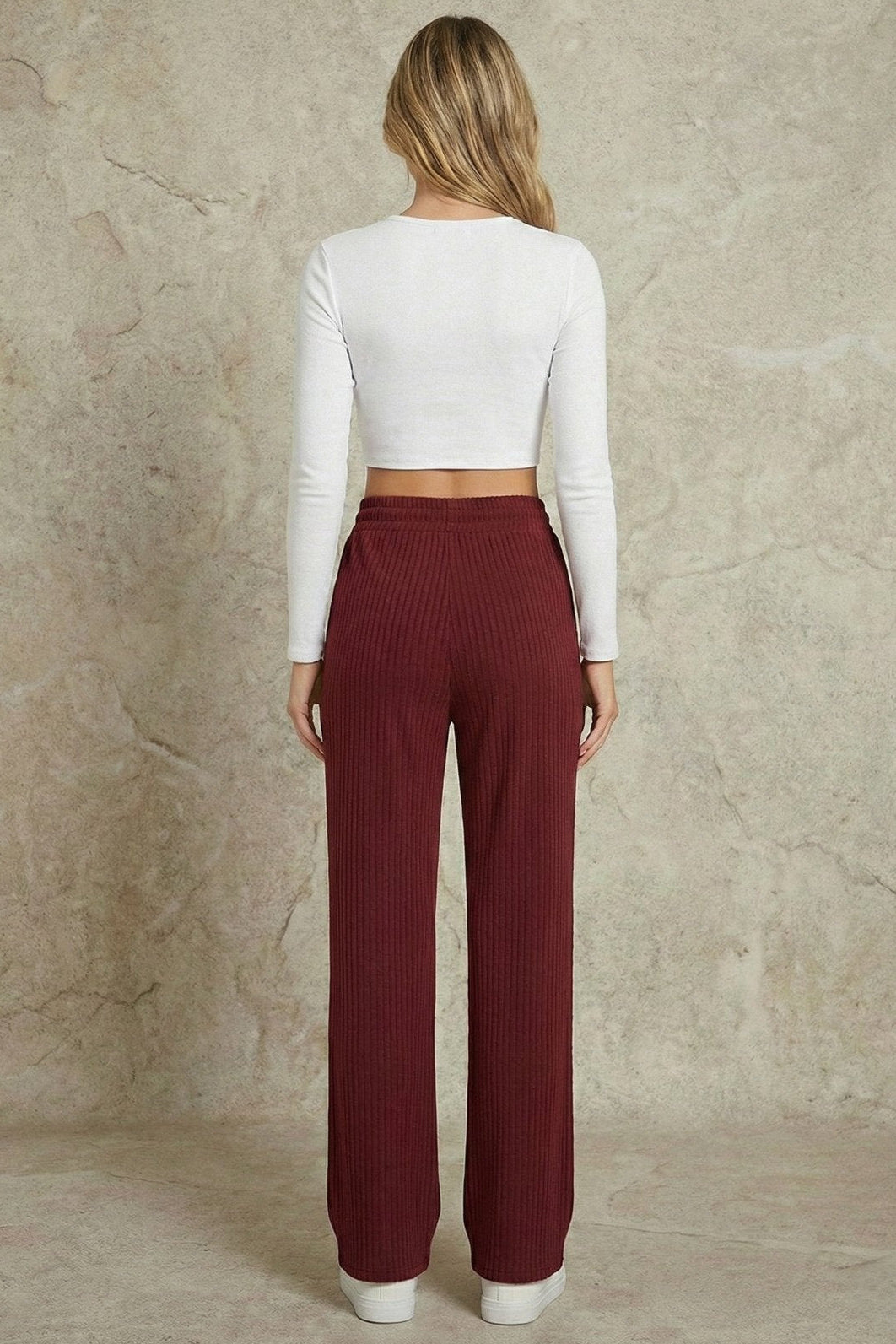 Kadın Yüksek Belli Kaşkorse kumaşlı Geniş Paça Pantolon | QUEENDA