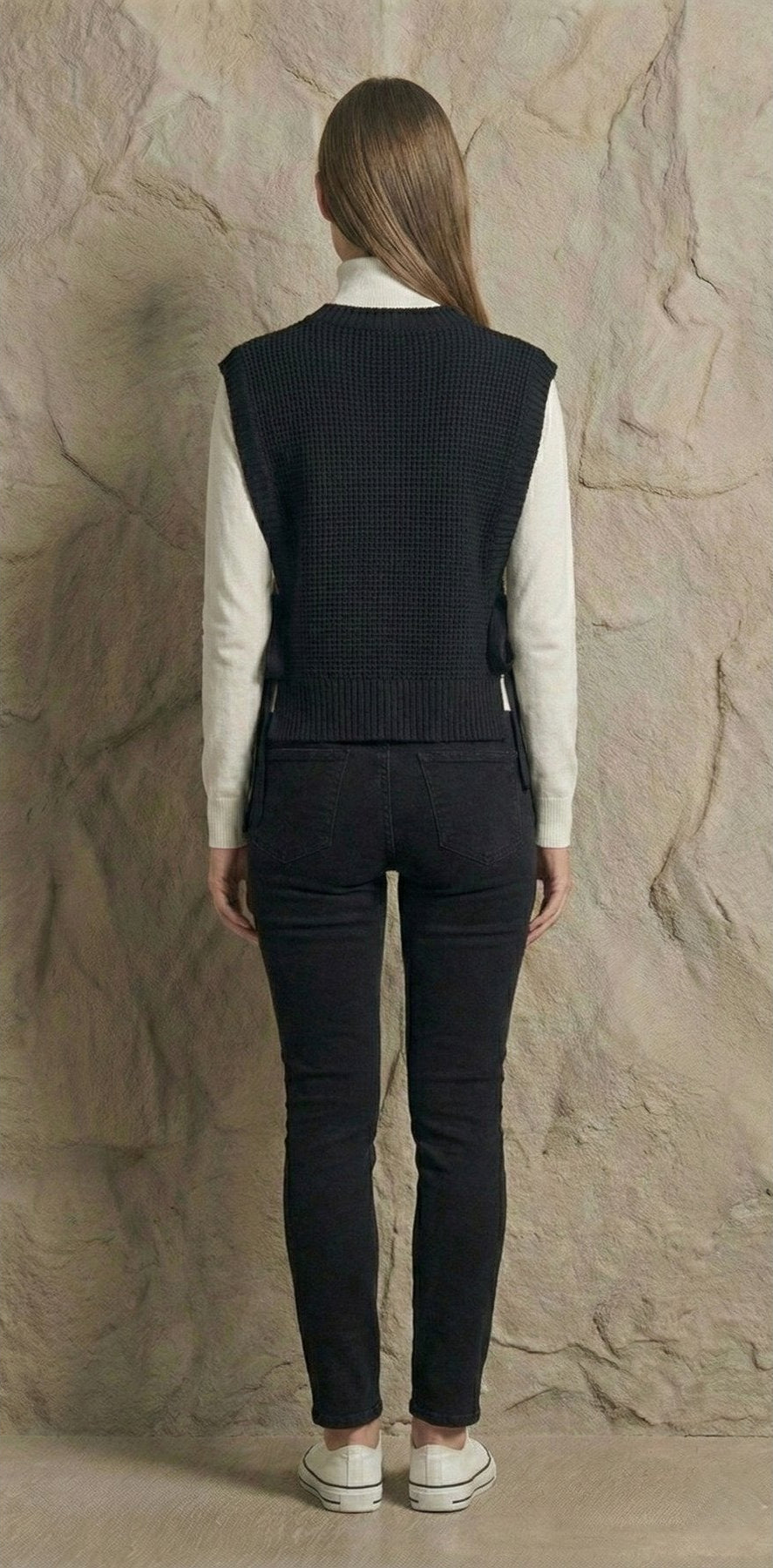 Çiçek Nakışlı Yanları Bağcıklı Bisiklet Yaka Triko Süveter | QUEENDA