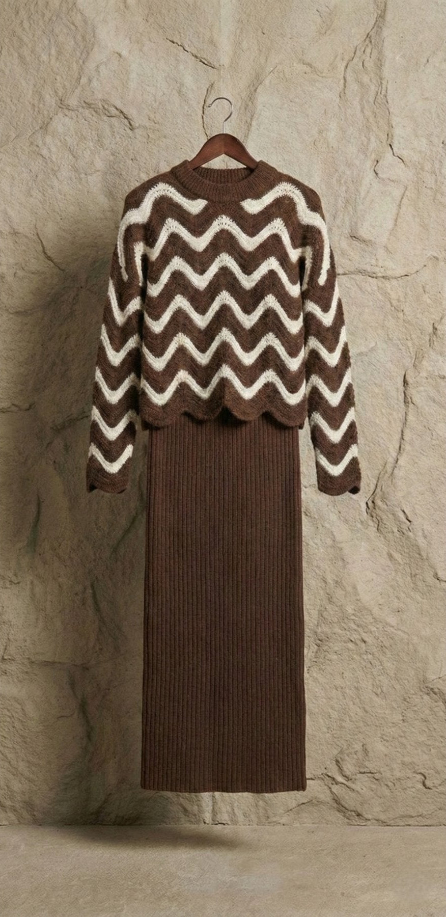 Dalgalı Desenli Triko Kazak ve Fitilli Askılı Midi Elbise İkili Takım | QUEENDA