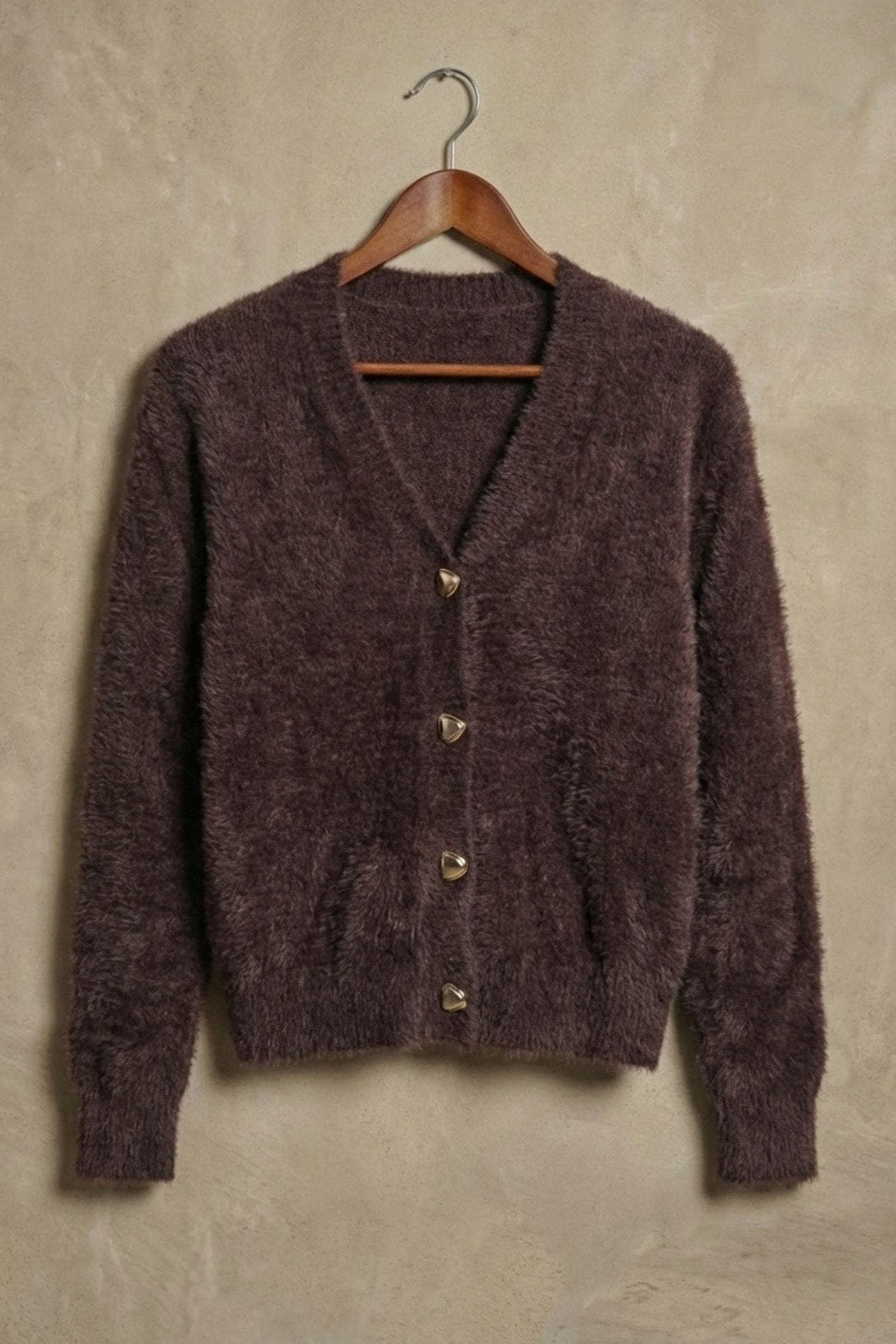 Kadın V Yaka Yumuşak Tüylü Düğmeli Triko Hırka | QUEENDA