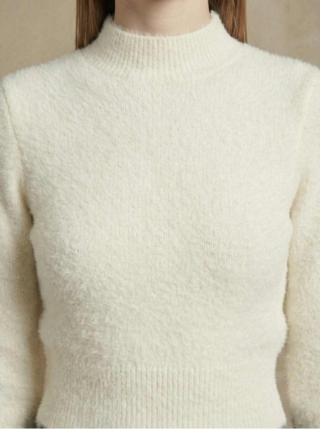 Kadın Yarım Balıkçı Uzun Kollu Parmak Geçmeli Crop Yumuşak Triko Kazak | QUEENDA