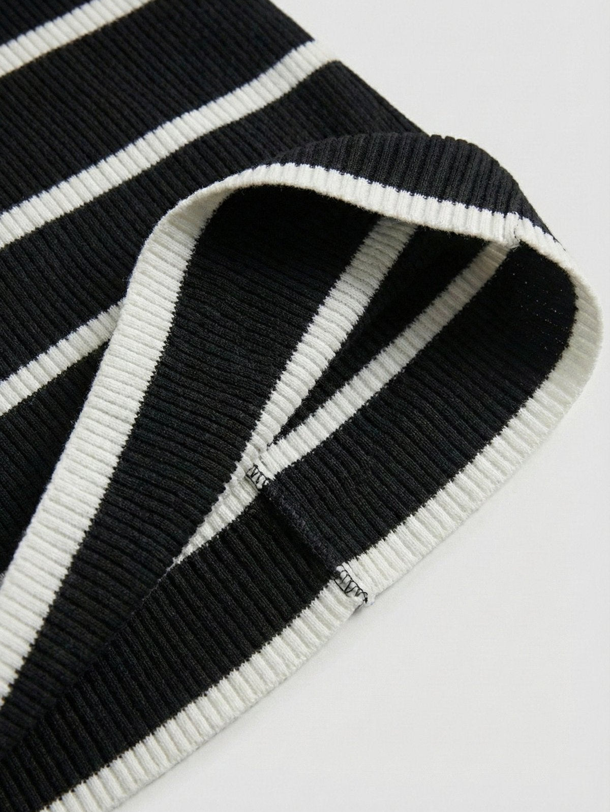 Kadın Off-the-shoulder Çizgili Rib Triko Bluz | QUEENDA