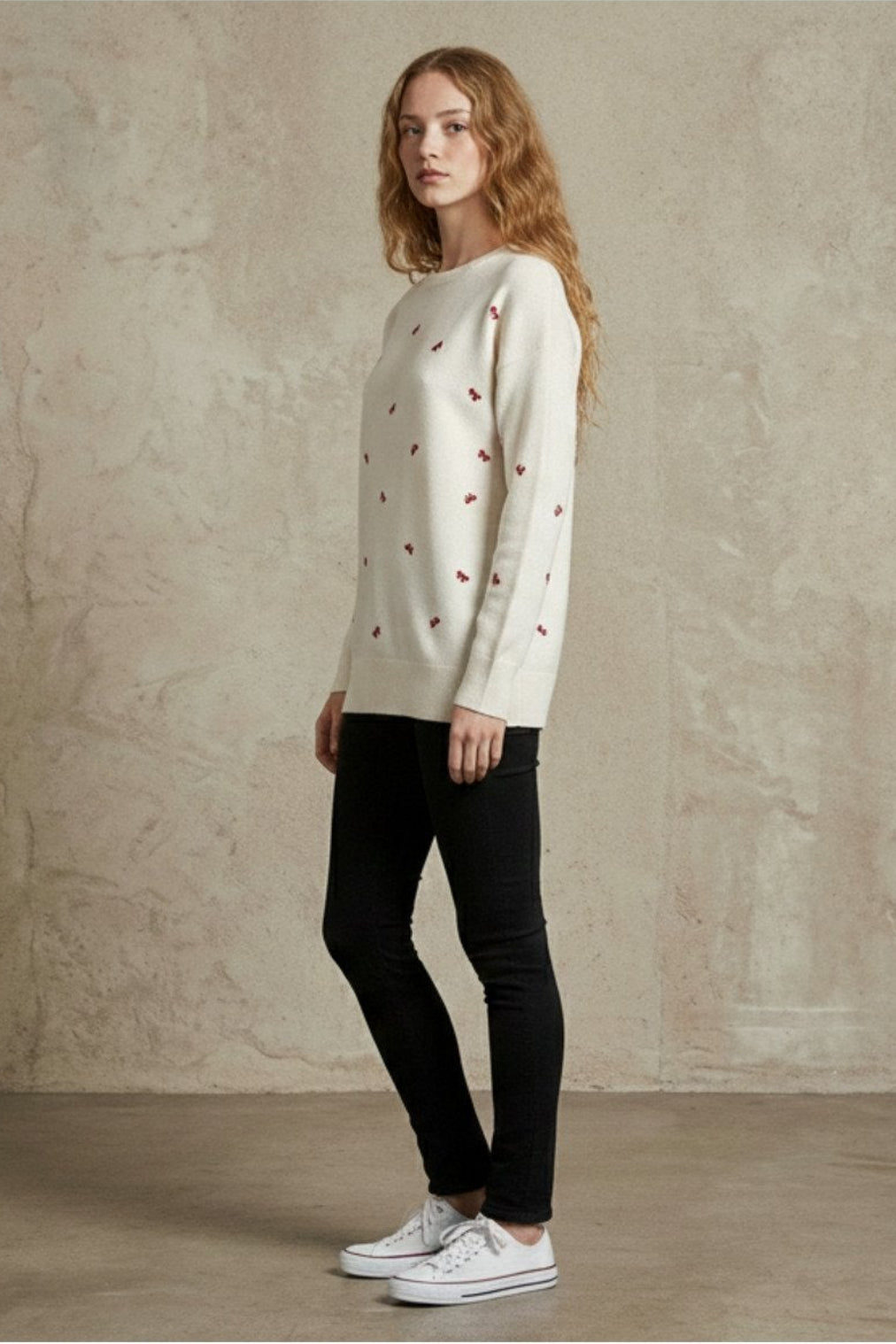 Kadın Kırmızı Fiyonk Motifli Oversize Triko Tunik Kazak – Ekru | QUEENDA