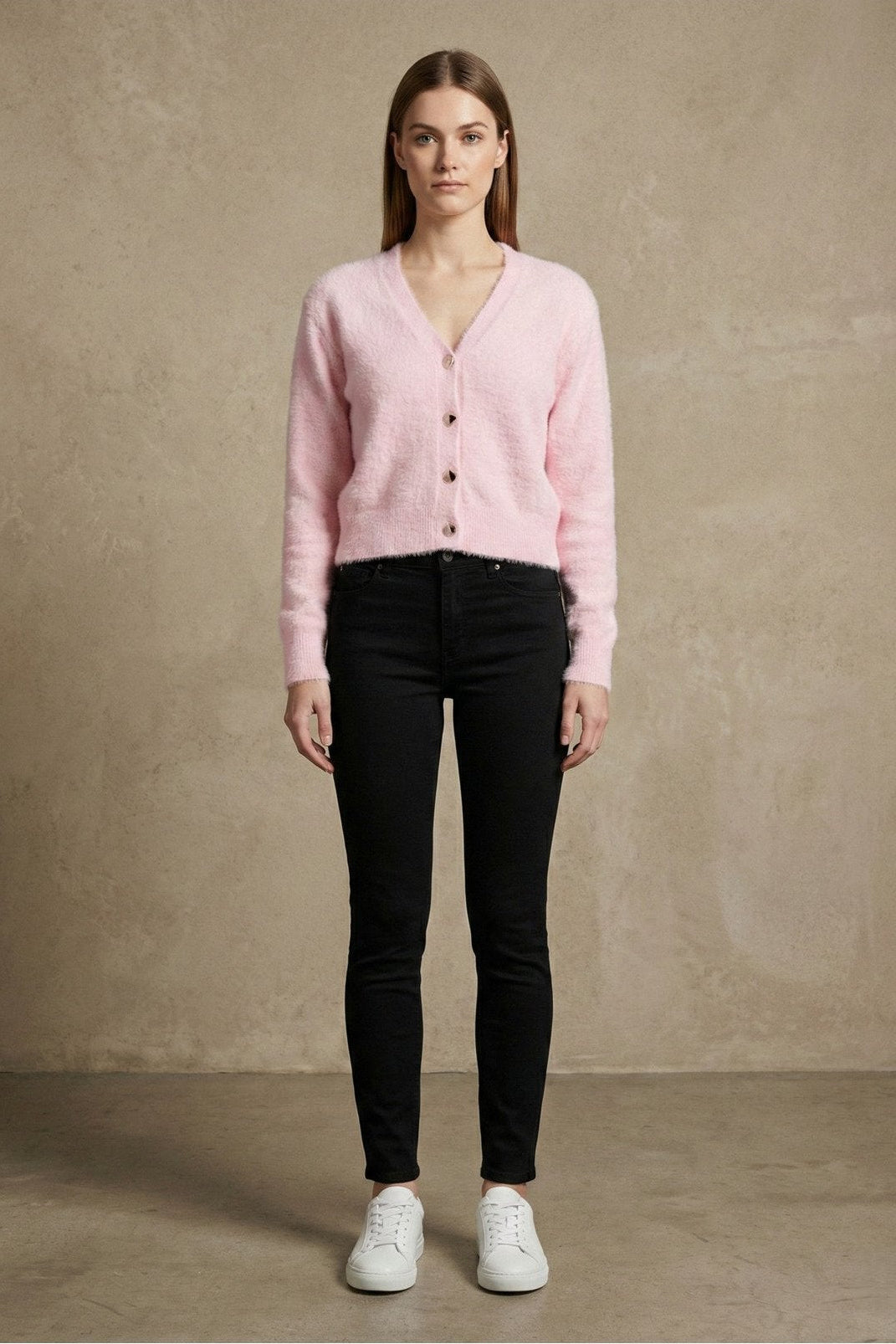 Kadın V Yaka Yumuşak Tüylü Düğmeli Triko Hırka | QUEENDA