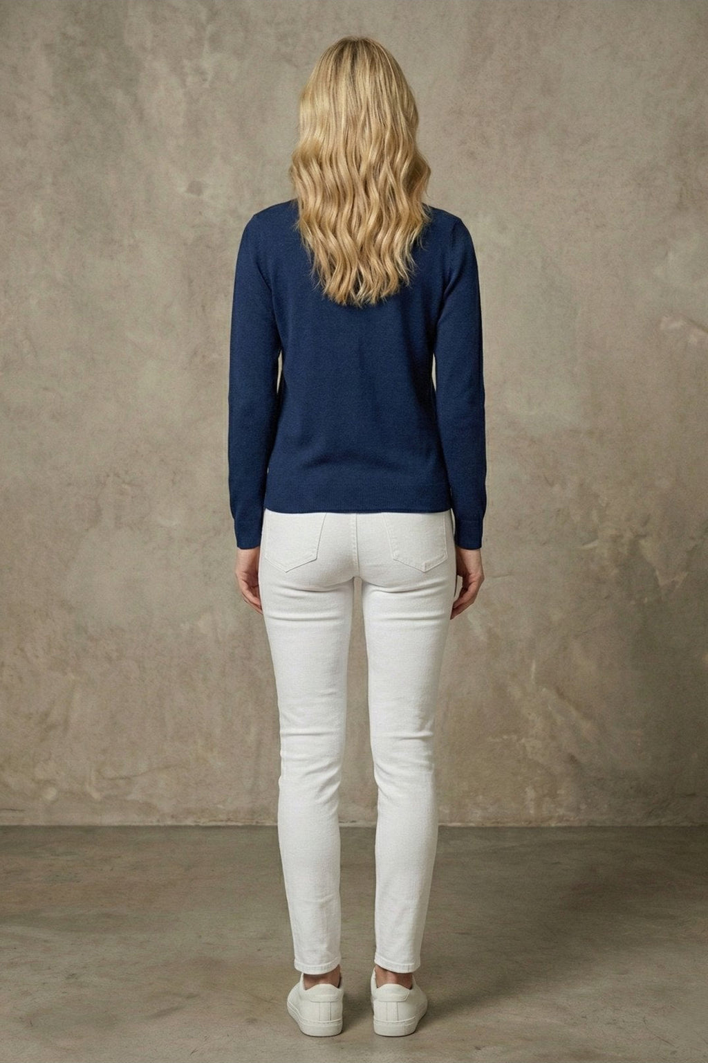 Kadın Çiçekli Boncuk İşlemeli Düğmeli Triko Hırka | QUEENDA