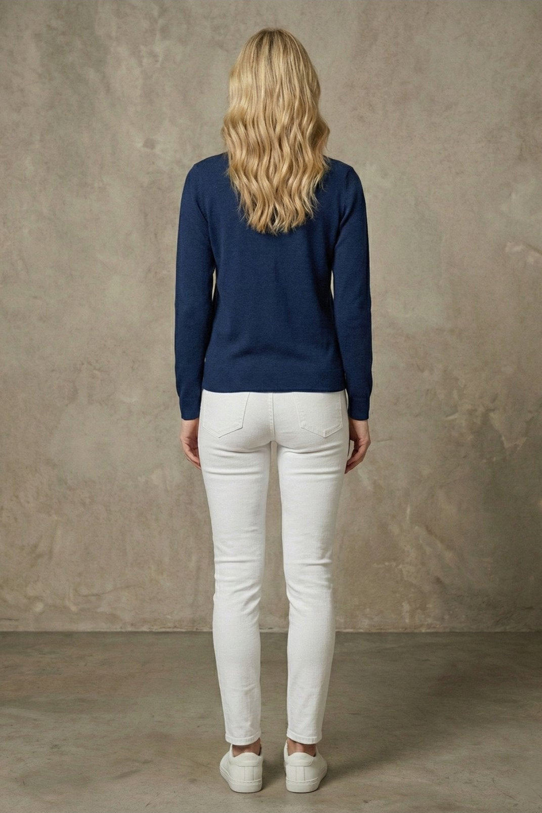 Kadın Çiçekli Boncuk İşlemeli Düğmeli Triko Hırka | QUEENDA