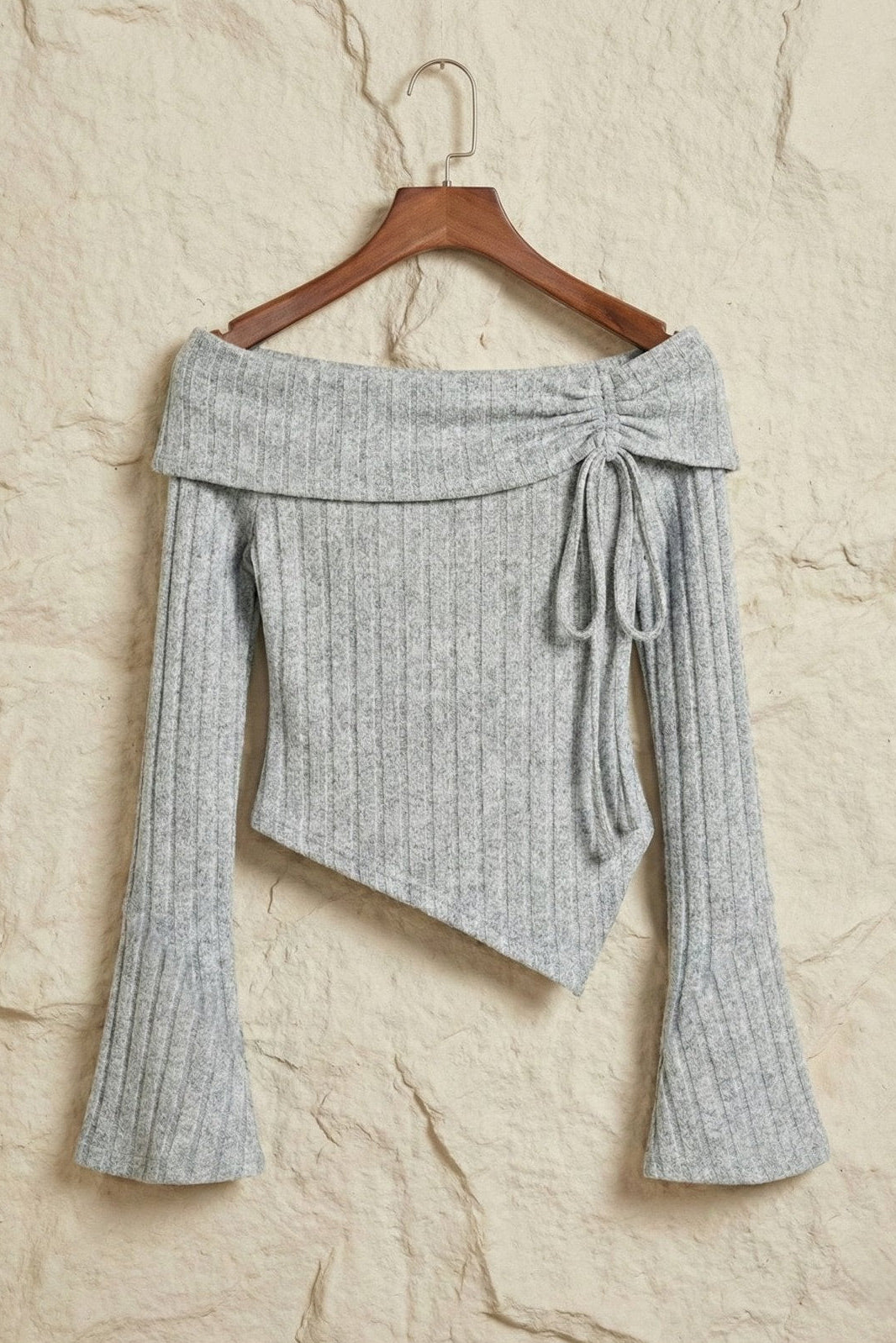 Kadın Straplez Yaka Bağcıklı Asimetrik Rib Triko Bluz | QUEENDA