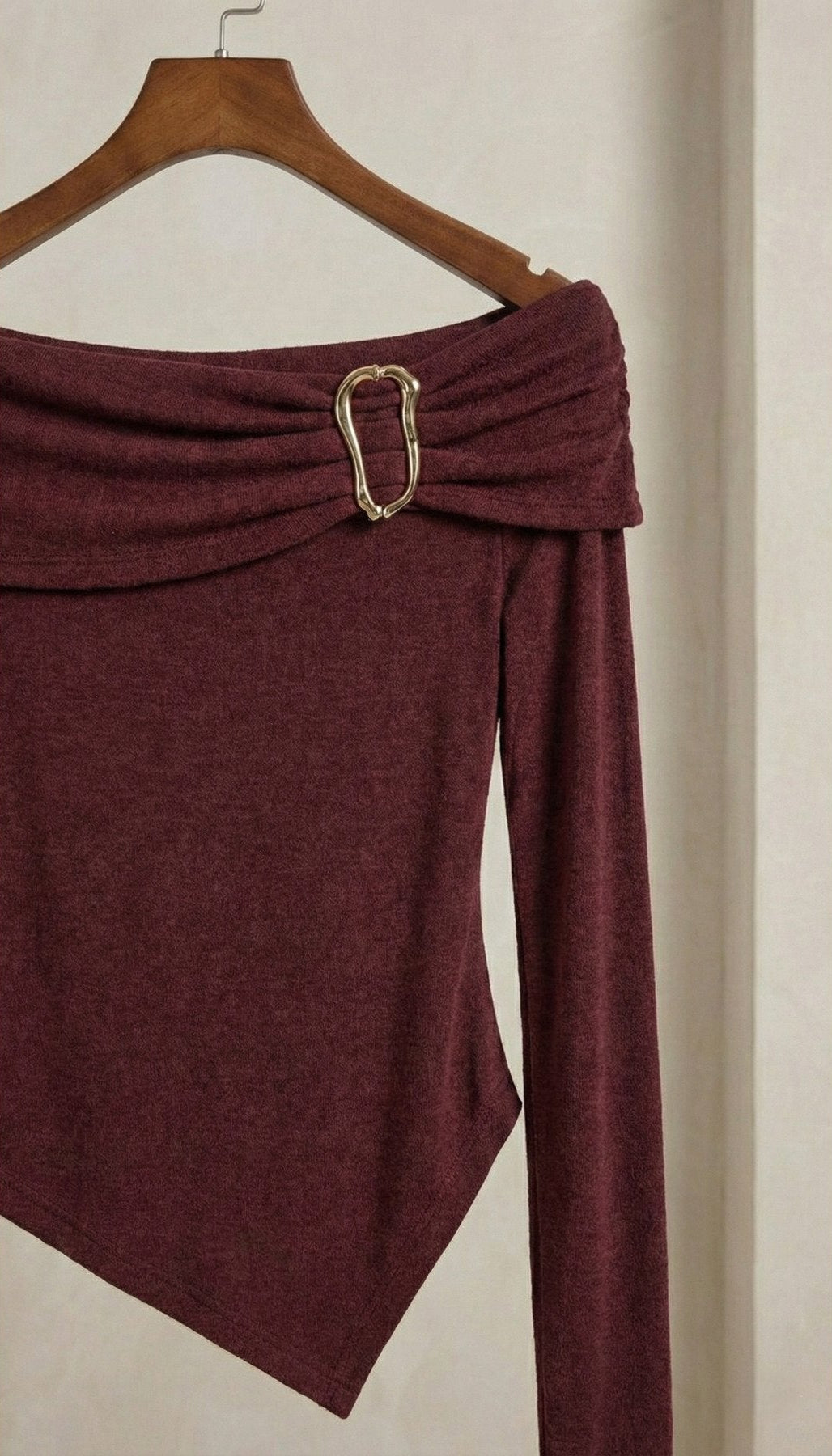 Kadın Off-the-shoulder blouse Tokalı Asimetrik Bluz | QUEENDA