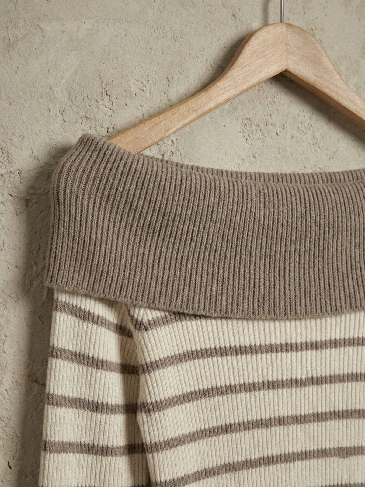 Kadın Off-the-shoulder Çizgili Rib Triko Bluz | QUEENDA