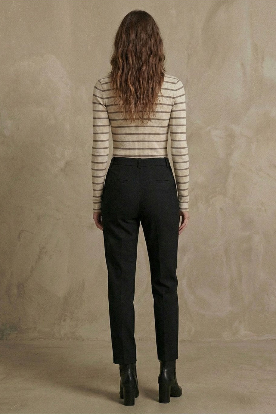 Kadın Parmak Geçmeli Uzun Kollu Rib Bluz | QUEENDA