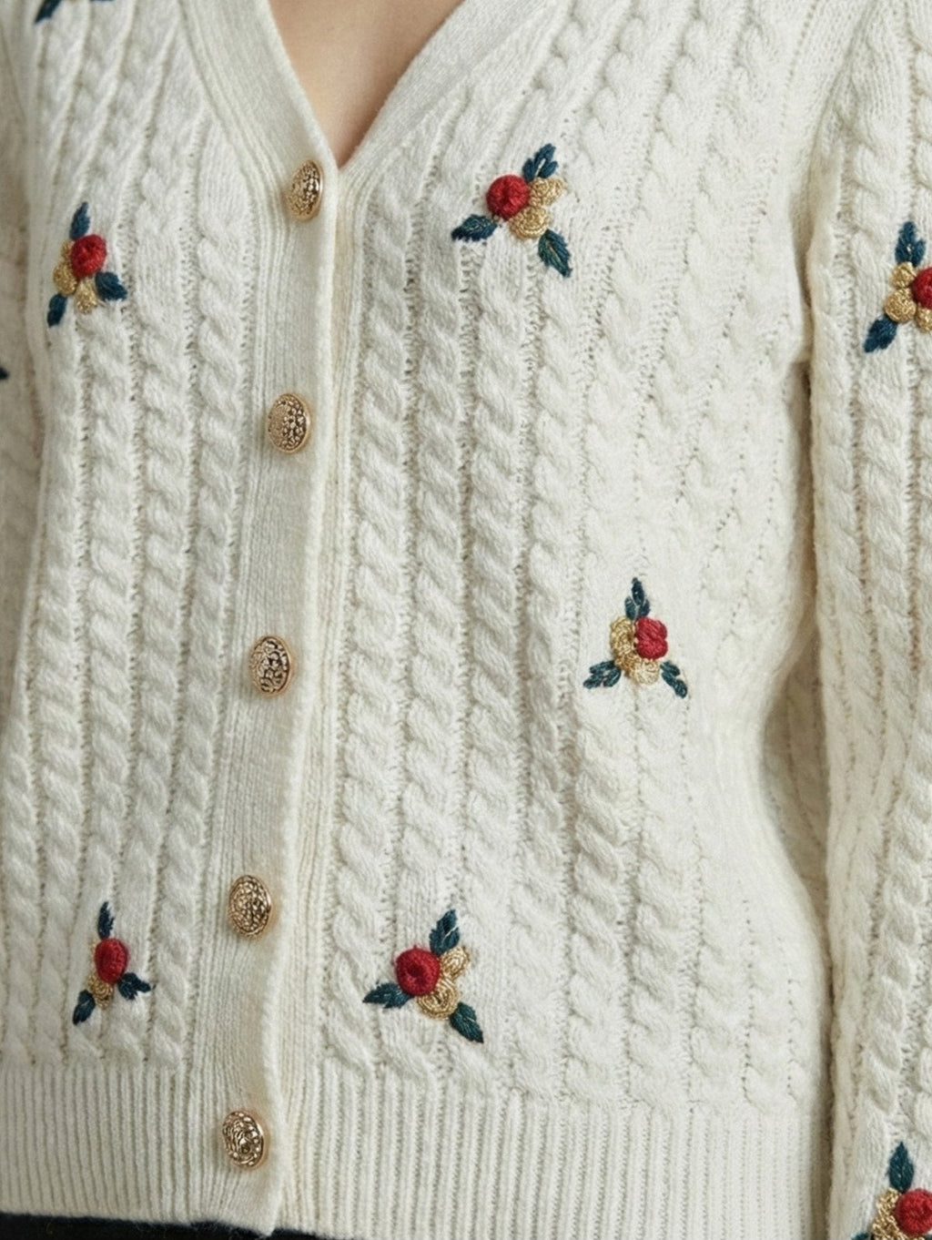 Kadın Çiçek Nakışlı V Yaka Düğmeli Triko Hırka | QUEENDA