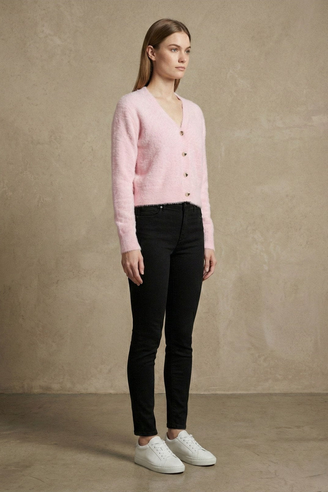 Kadın V Yaka Yumuşak Tüylü Düğmeli Triko Hırka | QUEENDA