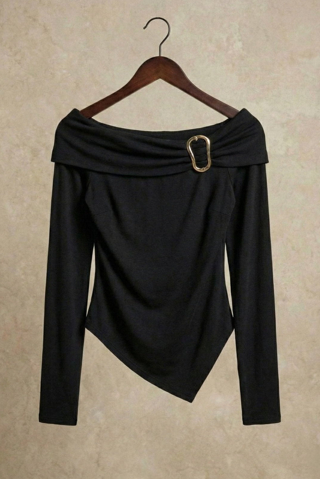 Kadın Off-the-shoulder blouse Tokalı Asimetrik Bluz | QUEENDA