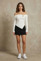 Kadın Off-the-shoulder blouse Tokalı Asimetrik Bluz | QUEENDA