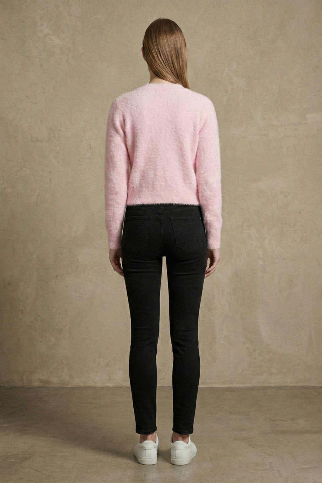 Kadın V Yaka Yumuşak Tüylü Düğmeli Triko Hırka | QUEENDA